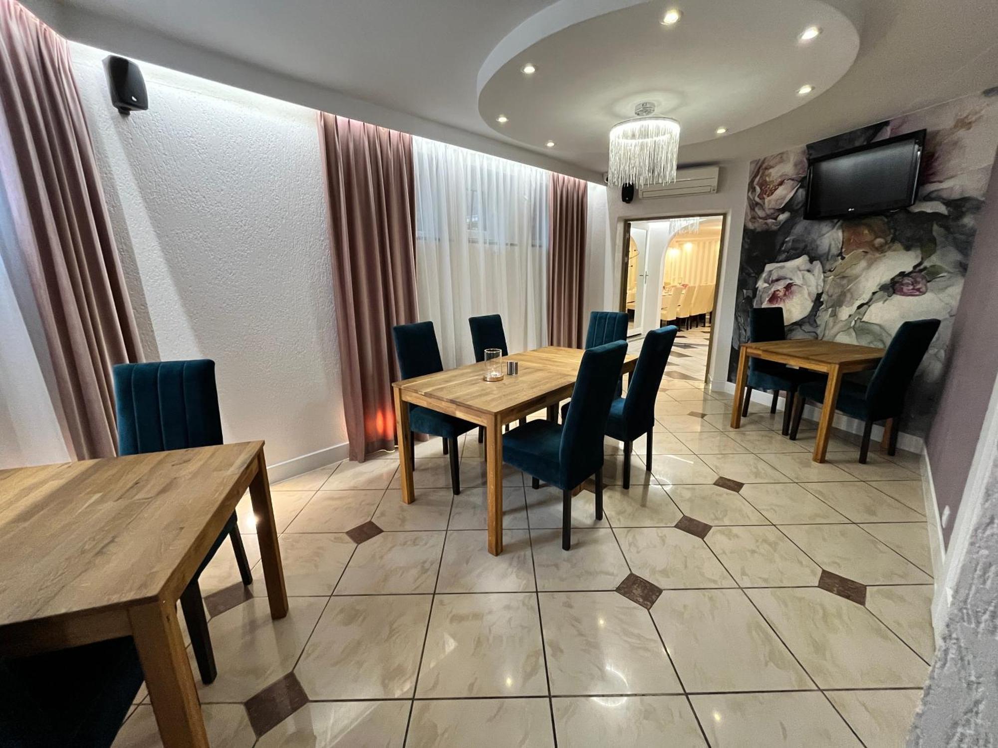 Hostel & Restauracja Santorini 比亚韦斯托克 外观 照片
