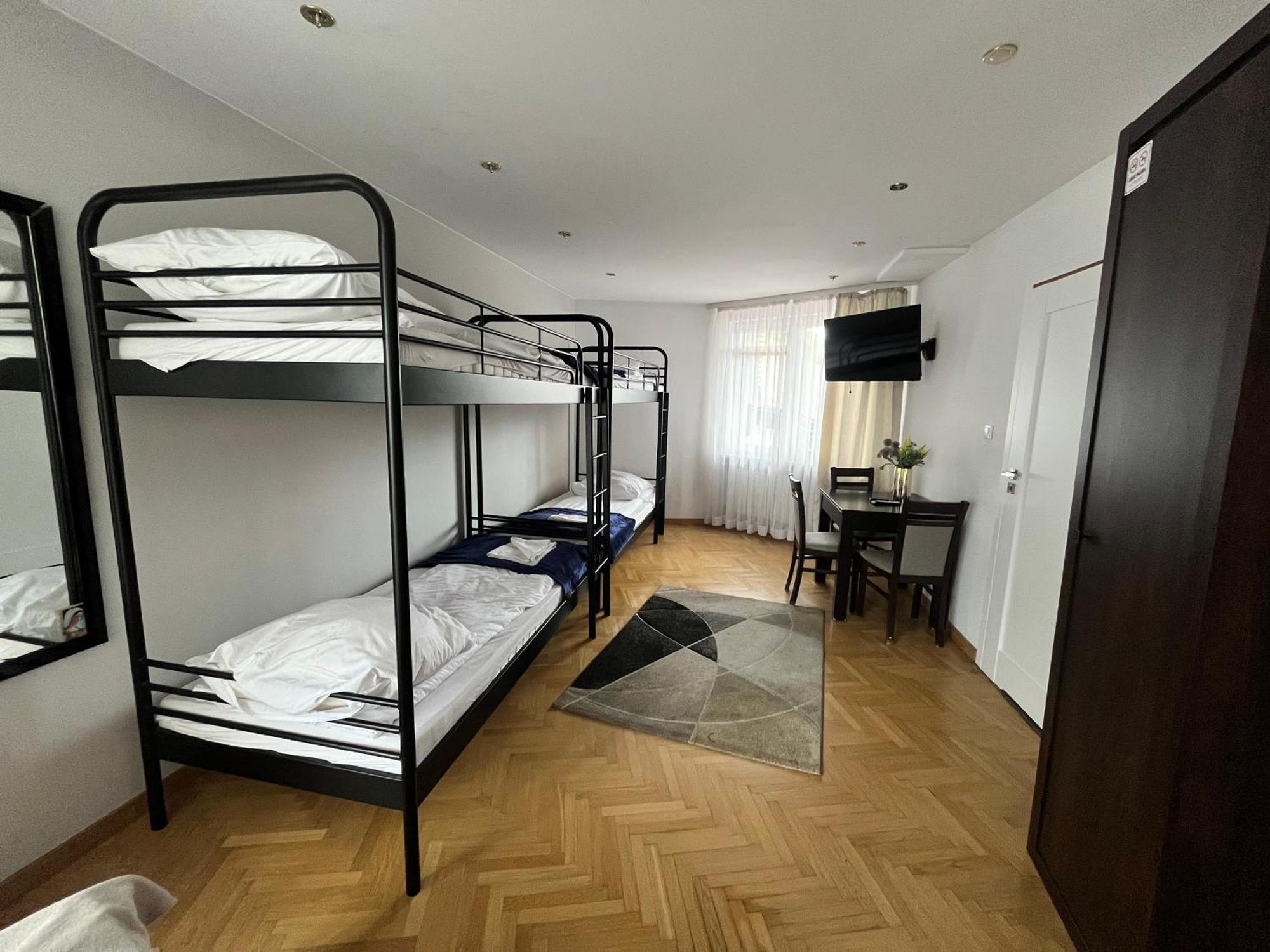 Hostel & Restauracja Santorini 比亚韦斯托克 外观 照片